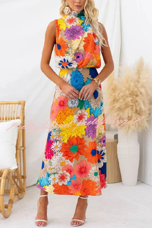 Popular Collection Land of Beauty Floral Print Halter Neck Elastic Waist Party Maxi Dress Popular Collection Land of Beauty Floral Print Halter Neck Elastic Waist Party Maxi Dress
