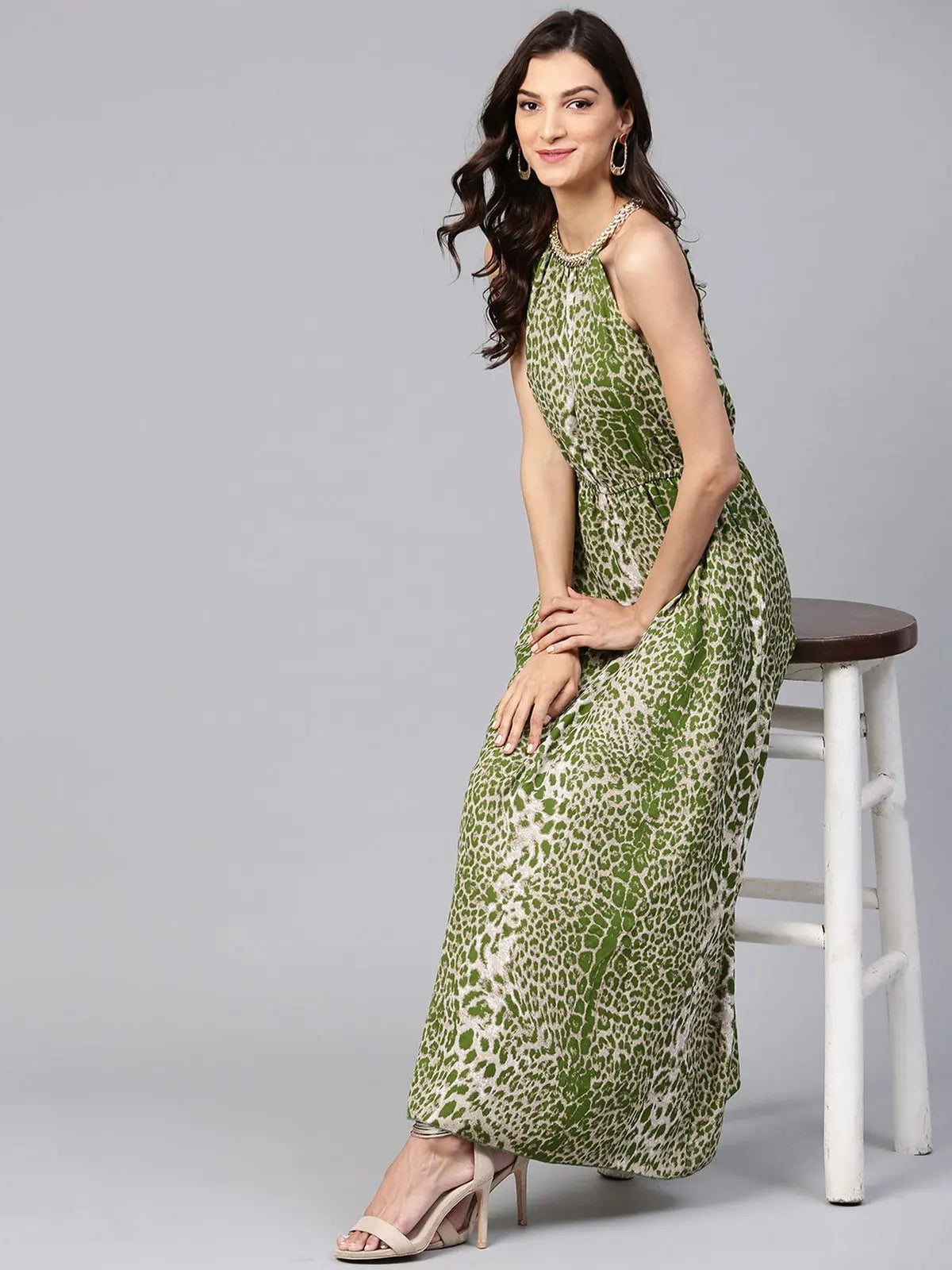 Chic Women’s Clothing for Date Nights Animal Print Pleated Maxi Dress With Embellished Neck Chic Women’s Clothing for Date Nights Animal Print Pleated Maxi Dress With Embellished Neck