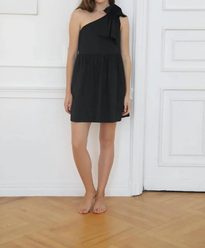 Bold and Elegant Women's Fashion Tessa Dress In Black