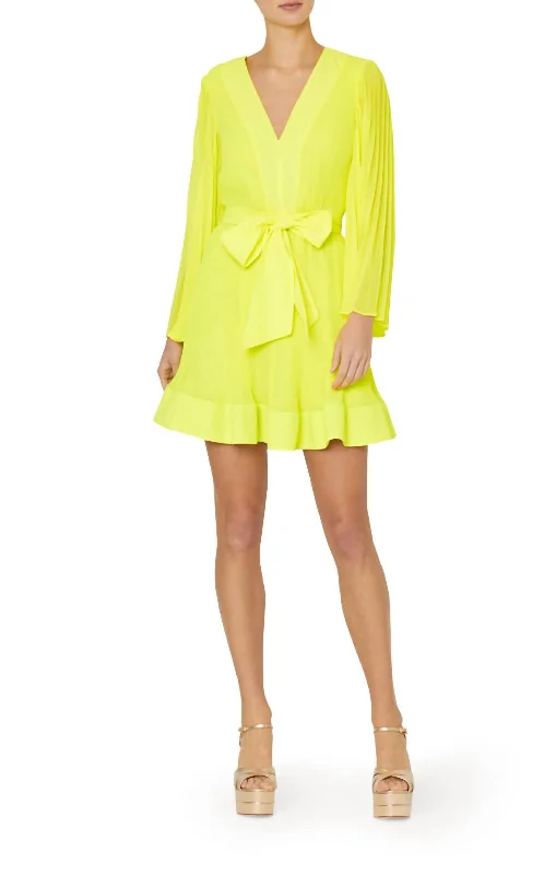 Current Trends Oakley Pleated Dress In Citron
