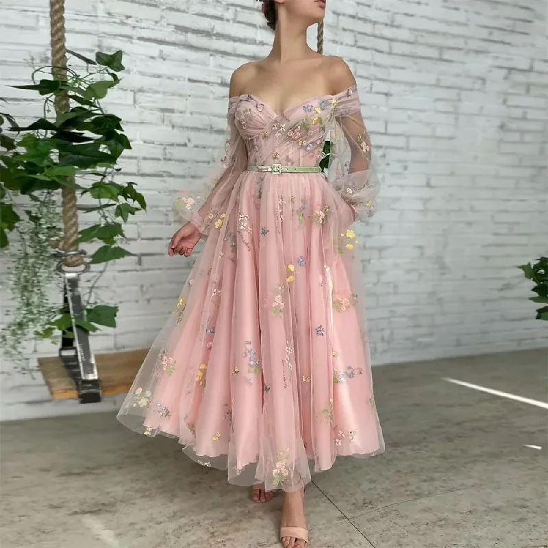 Elegant Styles Women's puffy-sleeved tulle ball gown and tibia length pink floral lace formal evening gown Elegant Styles Women's puffy-sleeved tulle ball gown and tibia length pink floral lace formal evening gown