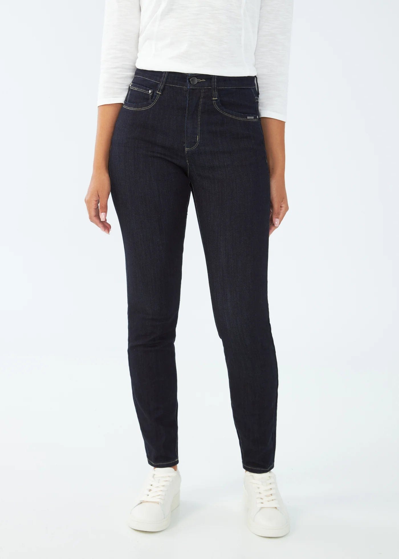 Comfortable Casual Women’s Clothing FDJ Suzanne Slim Leg Jeans in Twilight - 6705630 Comfortable Casual Women’s Clothing FDJ Suzanne Slim Leg Jeans in Twilight - 6705630